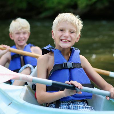 Kids-club-events-kayaking